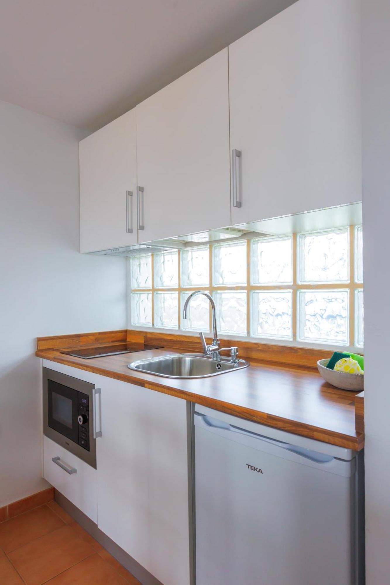 Astarita Sun Apartment Коста Калма Екстериор снимка